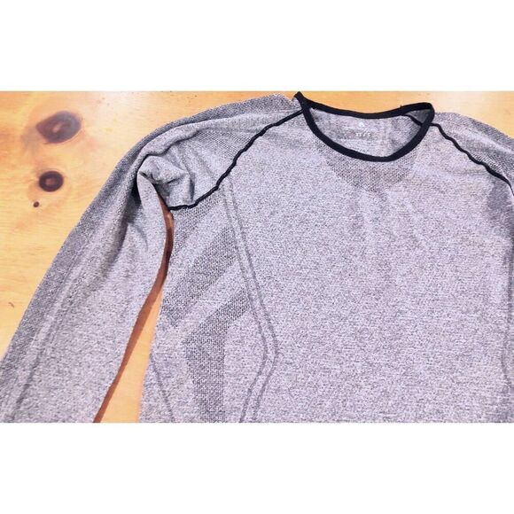 SPIRITUAL GANGSTER ATHLETIC STRETCH LONG SLEEVE TOP NWOT XS/S - Picture 3 of 13